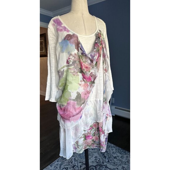 Tunic length 3/4 sleeve white top with colorful tiered front with floral fabric - Picture 5 of 6